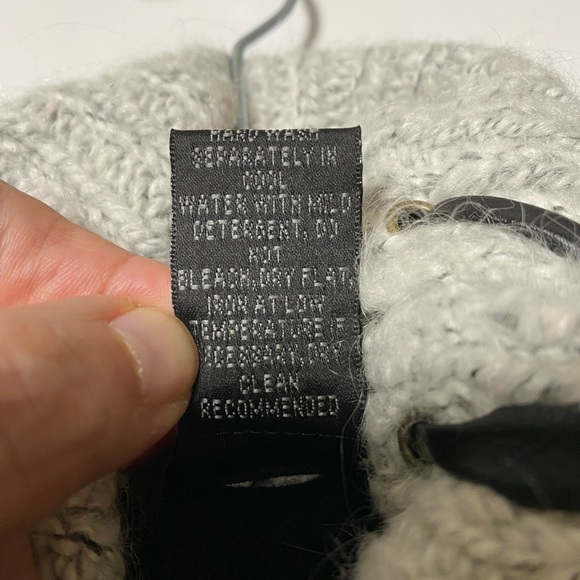 ESCIO WOOL BLEND SWEATER W/BOW NECK - SIZE M - EUC - Picture 4 of 9